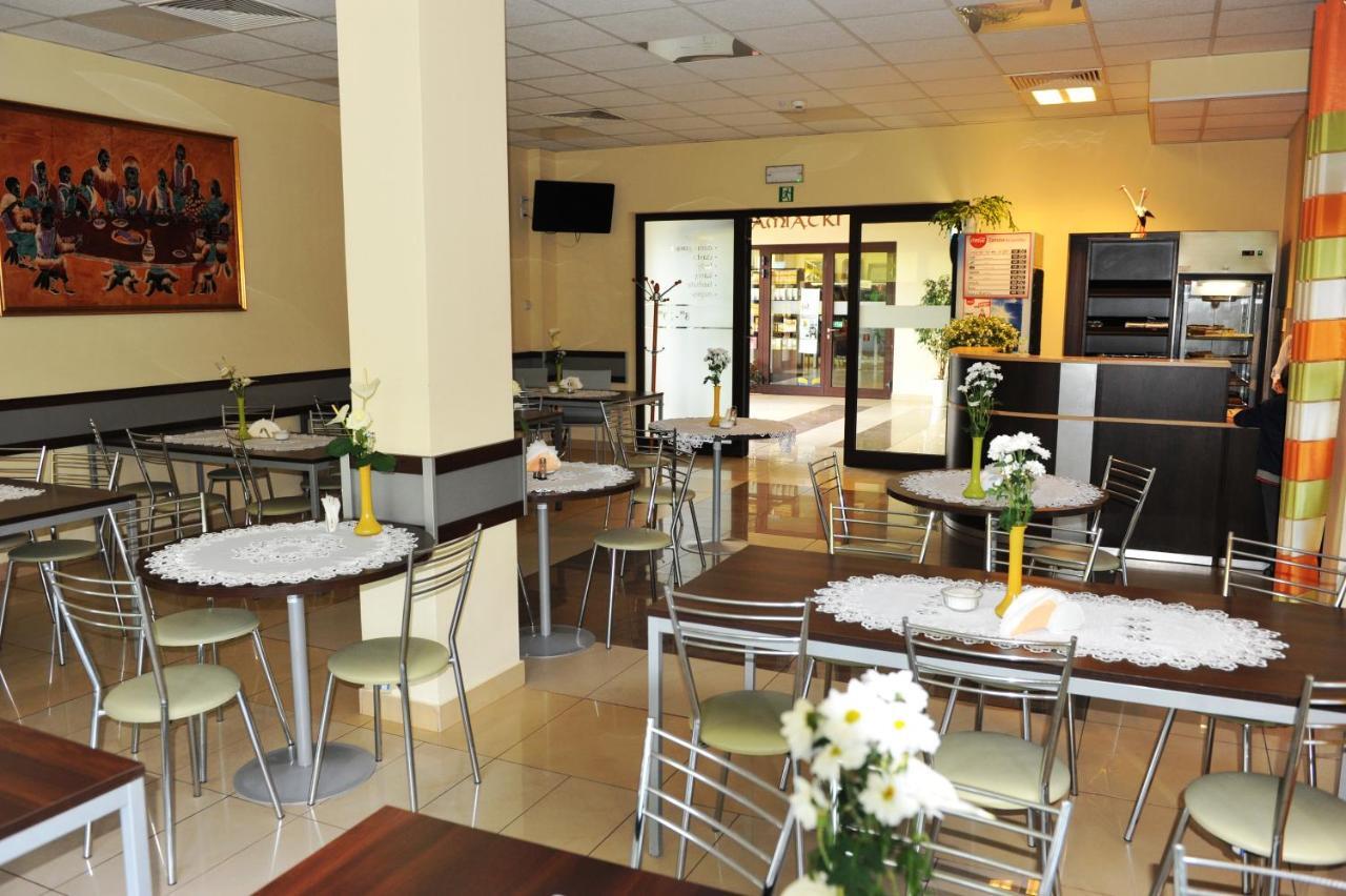 Centrum Ostra Brama Im. Jana Pawla II Skarżysko-Kamienna 외부 사진